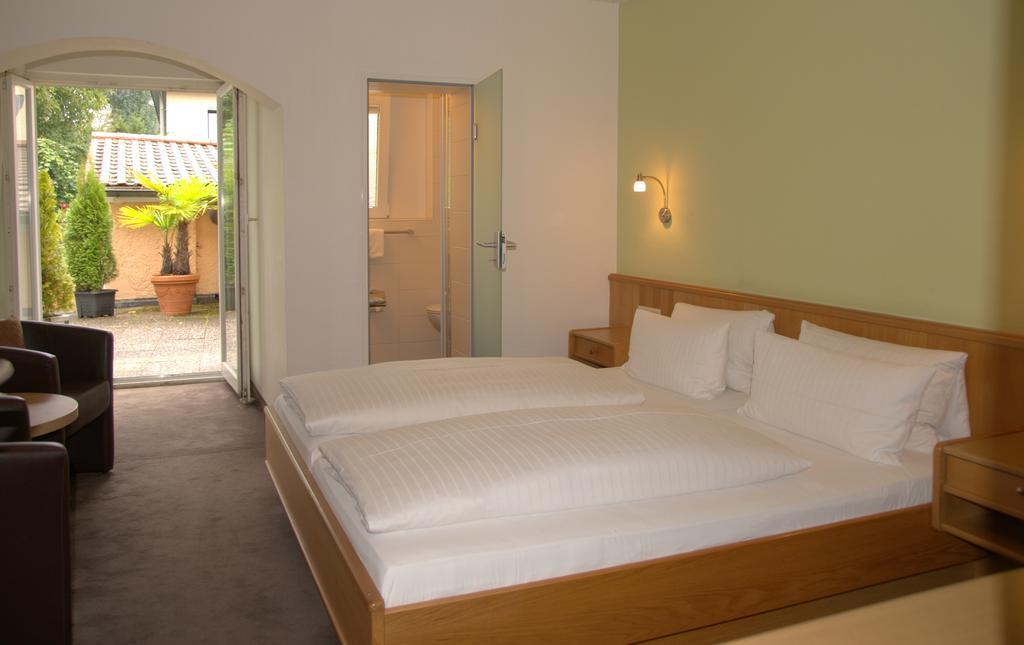 Hotel Alpenblick Garni Uberlingen Habitación foto