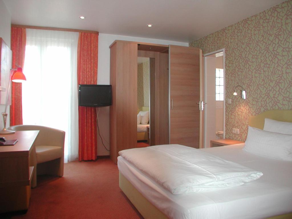 Hotel Alpenblick Garni Uberlingen Habitación foto